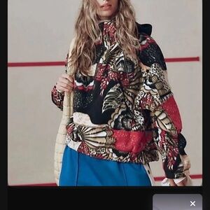 Stylish Women's Red and Black Patterned Puffer Jacket